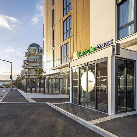 Holiday Inn Express Paris - Poissy By Ihg エクステリア 写真
