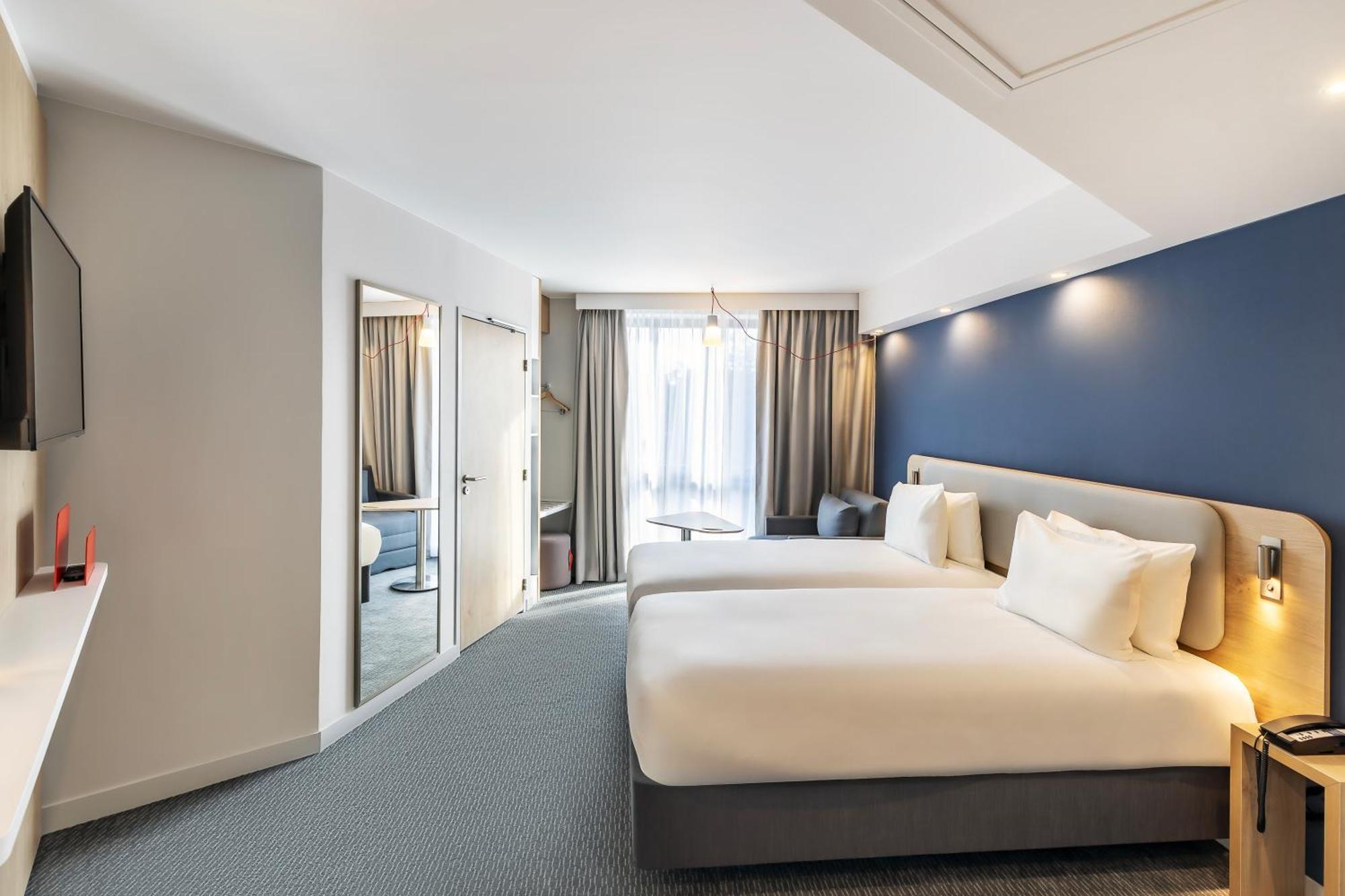 Holiday Inn Express Paris - Poissy By Ihg エクステリア 写真