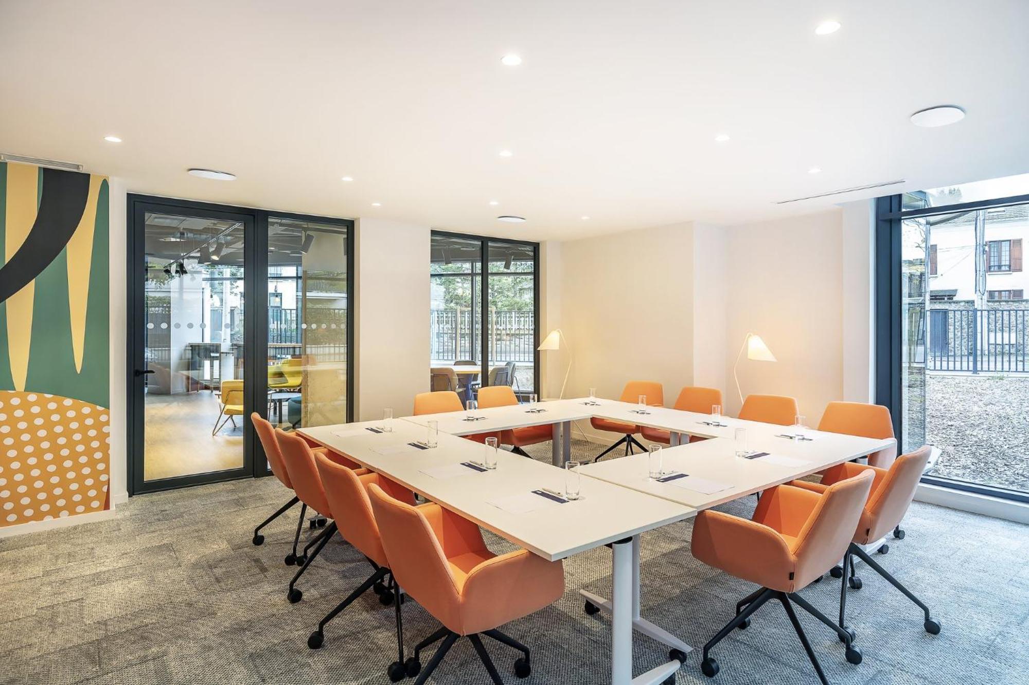 Holiday Inn Express Paris - Poissy By Ihg エクステリア 写真