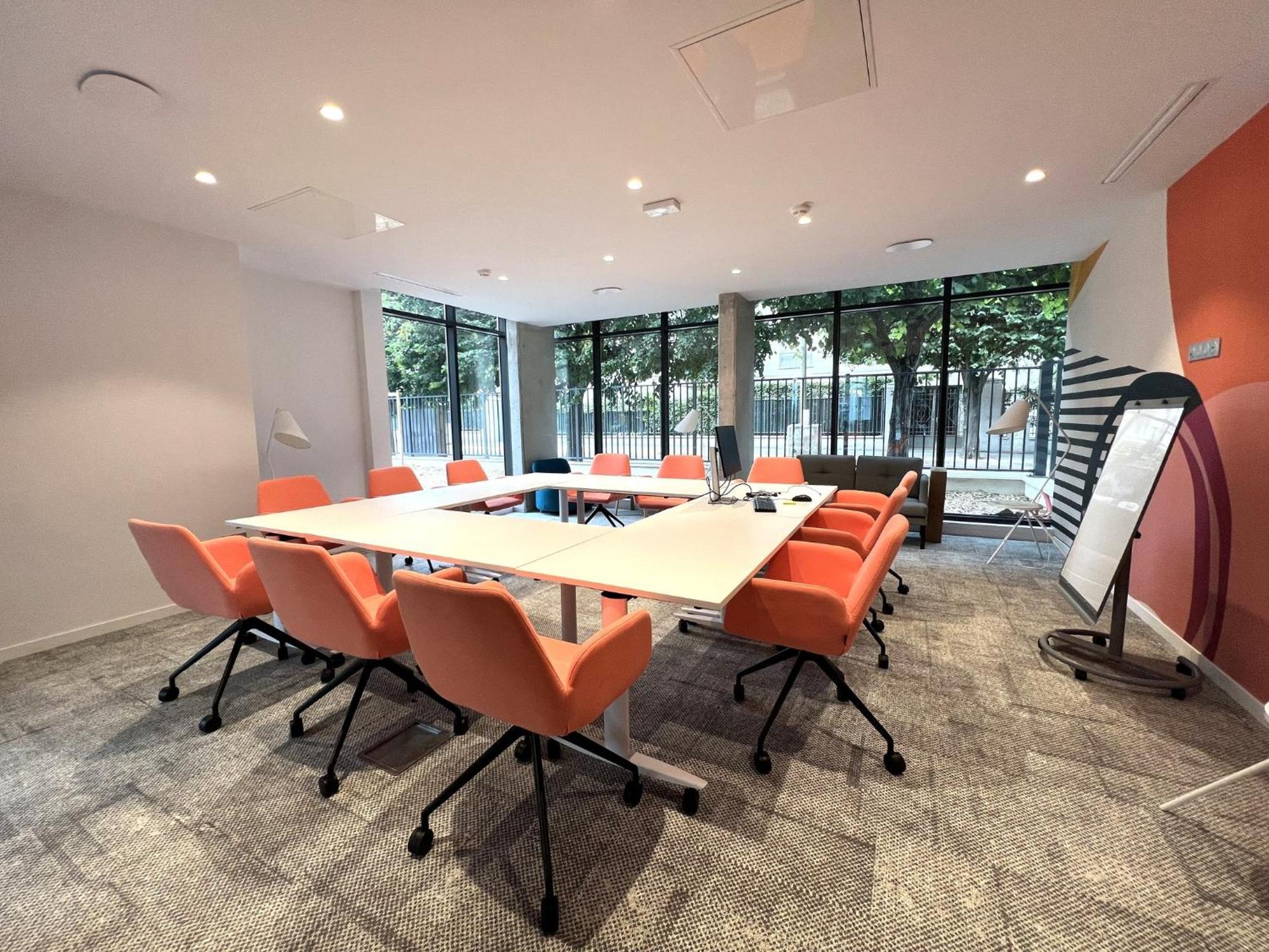 Holiday Inn Express Paris - Poissy By Ihg エクステリア 写真