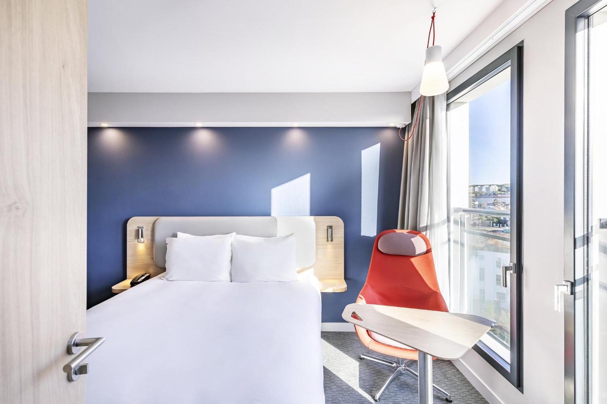 Holiday Inn Express Paris - Poissy By Ihg エクステリア 写真